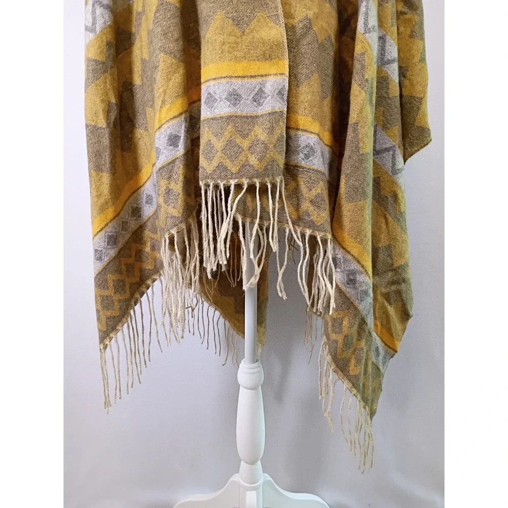 Boho Southwestern Unbranded Womens OS Mustard Yellow Geometric Fringe Poncho